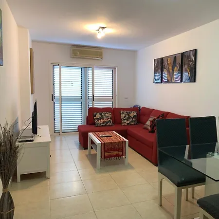 Front Apartament